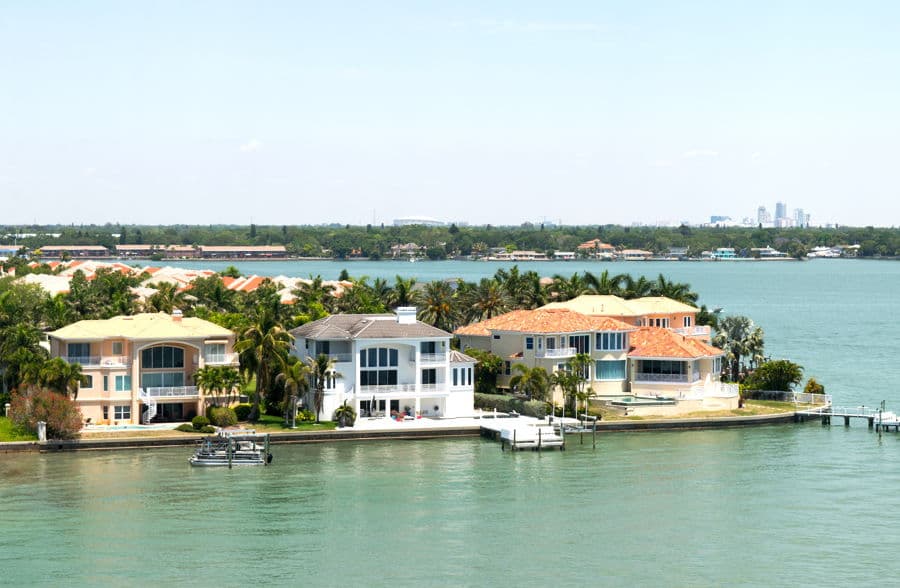listings For Sale in Beach Park Isles